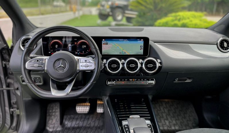 Mercedes-Benz B200CDI Premium AMG completo